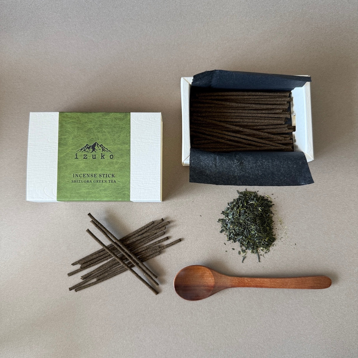 izuko Incense Incense Cedar, Japanese tea, Machilus thunbergii Unisex JAPAN