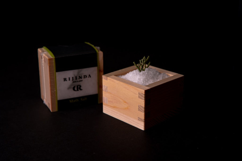 RIJINDA Bus goods Bath salt Japanese cypress sea salt (from Australia), fragrance, cypress leaves JAPAN