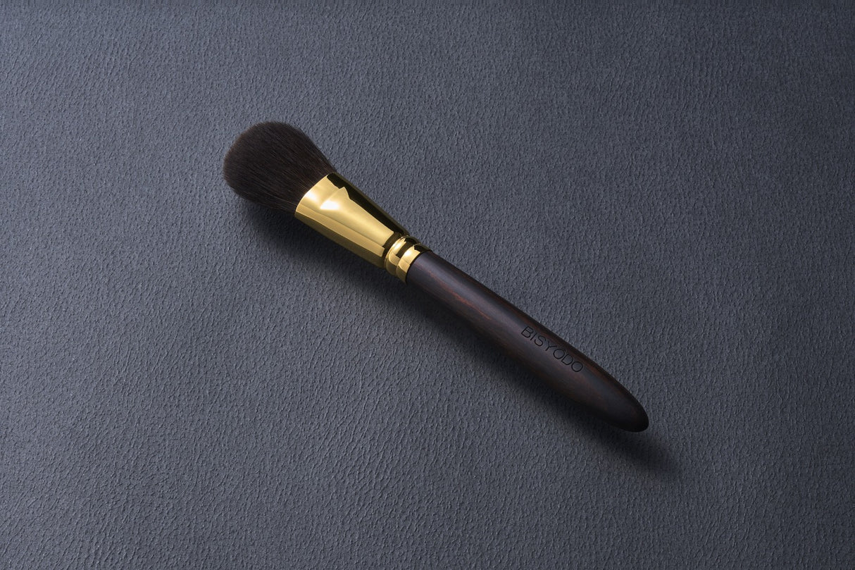 GRAND Makeup brush Makeup brush Gray squirrel, ebony, brass hardware (24K plating) JAPAN