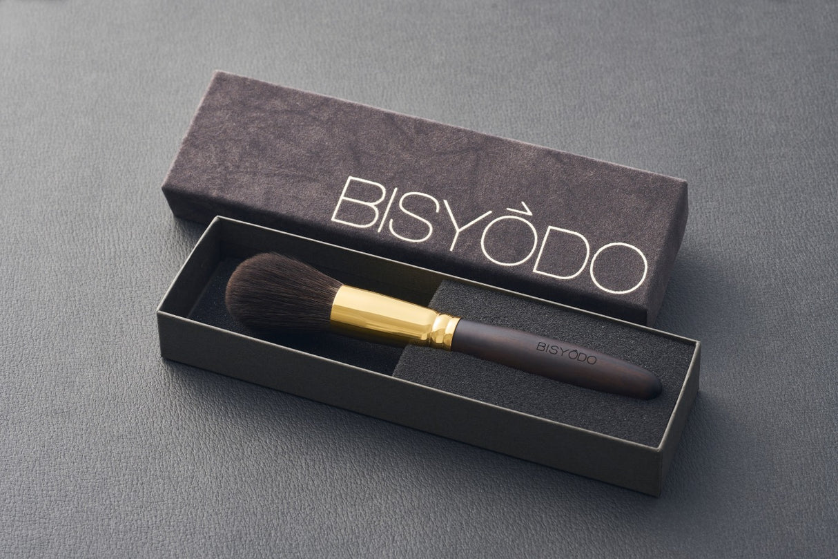 GRAND Powder Brush (Round) Makeup brush Makeup brush Gray squirrel, ebony, brass hardware (24K plating) JAPAN